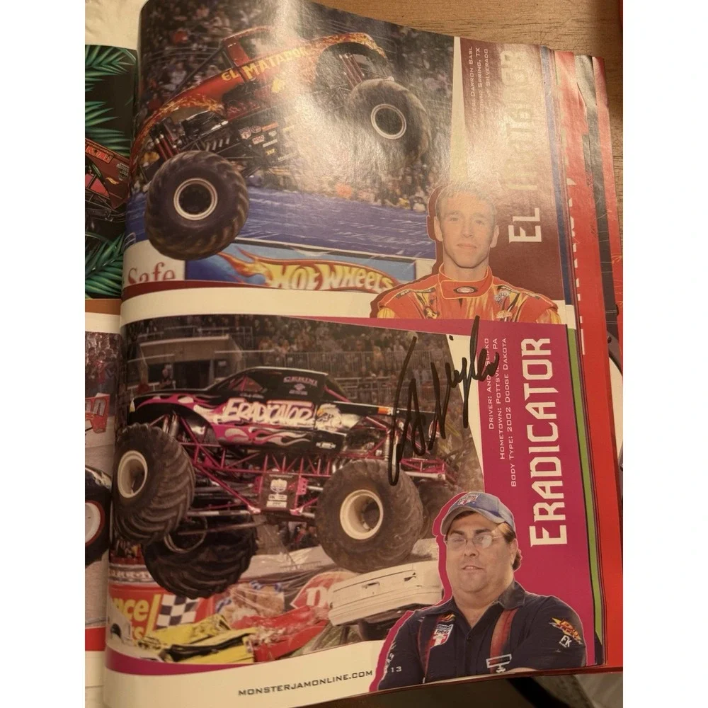 Signed Monster Truck Monster Jam 2008 Official Souvenir Yearbook Grave Digger